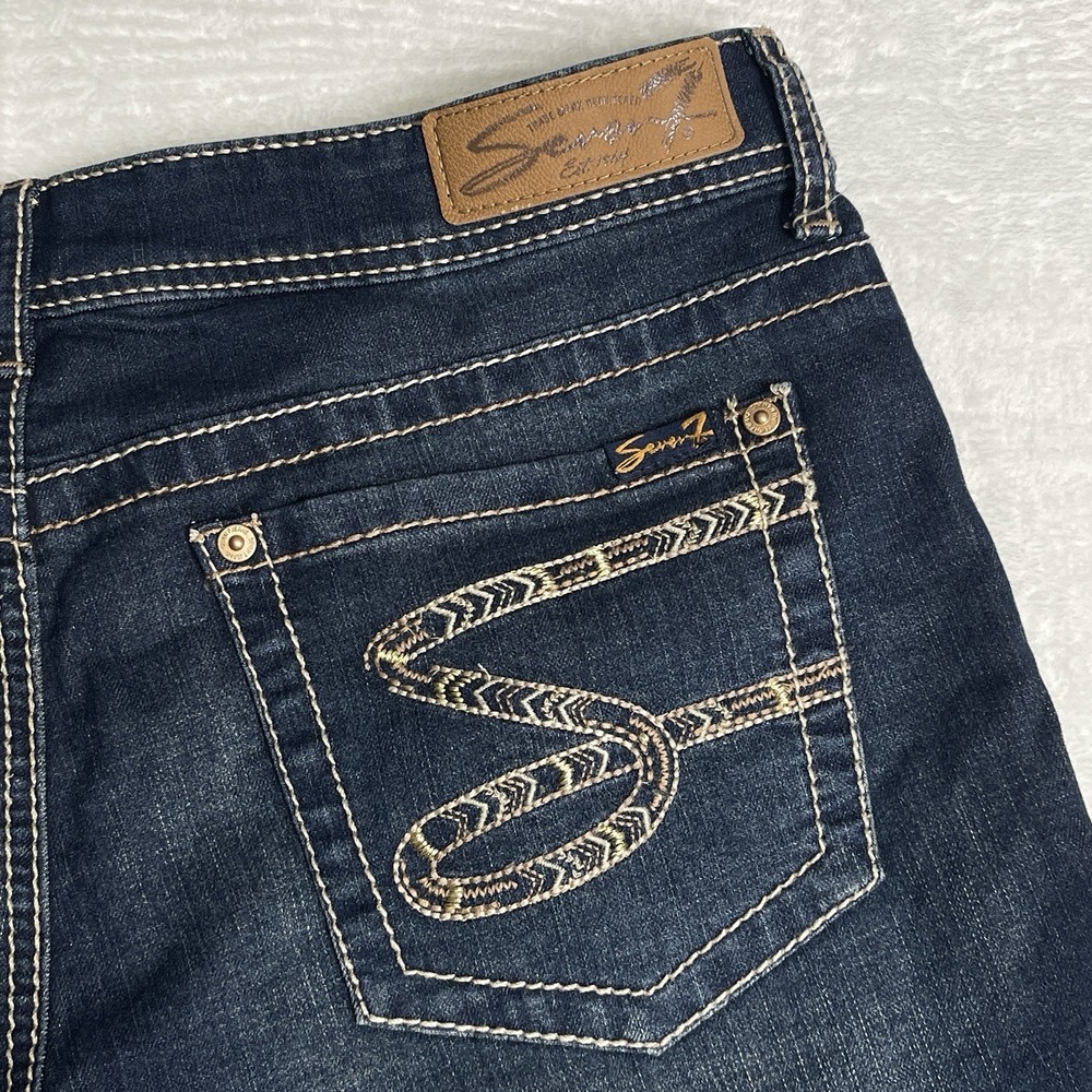 Seven7 Jean Shorts Size 12 Dark Denim Mid Length Embellished Pocket Casual - Picture 3 of 11